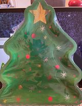 CHRISTMAS TREE PAPER PLATES